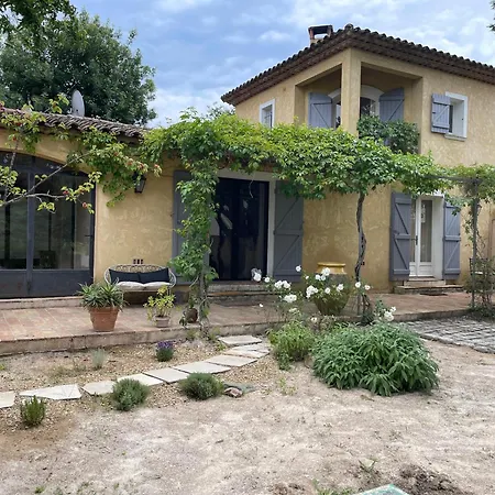 Maison De Charme Au Milieu Des Vignes Avec Jardin Et Parking A Gassin, Pres De Saint-tropez *